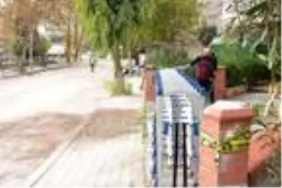 Son dakika haberi! Depremde hasar gören binaların yıkımından yükselen toza esnaf tepkisi Son dakika haberi! Depremde hasar gören binaların yıkımından yükselen toza esnaf tepkisi