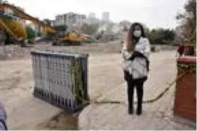Son dakika haberi! Depremde hasar gören binaların yıkımından yükselen toza esnaf tepkisi Son dakika haberi! Depremde hasar gören binaların yıkımından yükselen toza esnaf tepkisi