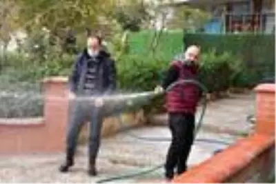 Son dakika haberi! Depremde hasar gören binaların yıkımından yükselen toza esnaf tepkisi Son dakika haberi! Depremde hasar gören binaların yıkımından yükselen toza esnaf tepkisi