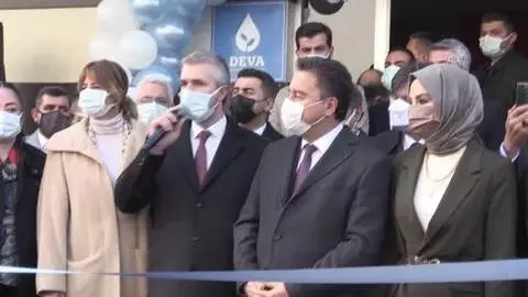 DEVA Partisi Genel Başkanı Ali Babacan, partisinin İl Kongresi'ne katıldı DEVA Partisi Genel Başkanı Ali Babacan, partisinin İl Kongresi'ne katıldı