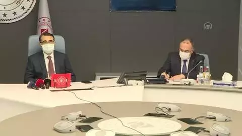 Dönmez: '(Lityum karbonat üretimi) Pilot üretimimiz kısa süre içinde yıllık 600 bin tona çıkacak' Dönmez: '(Lityum karbonat üretimi) Pilot üretimimiz kısa süre içinde yıllık 600 bin tona çıkacak'