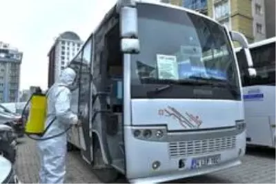 Esenyurt'ta pazar servisleri dezenfekte ediliyor