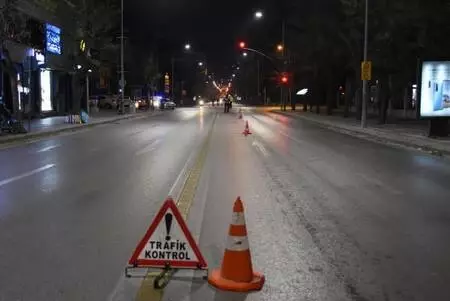 56 saatlik yasak başladı, Aydın sokakları boş kaldı