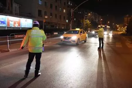 56 saatlik yasak başladı, Aydın sokakları boş kaldı