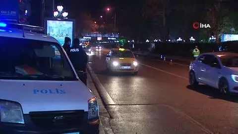 Hafta sonu sokağa çıkma kısıtlaması başladı