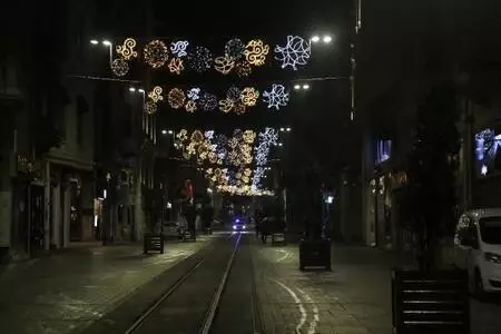 Hafta sonu sokağa çıkma kısıtlaması başladı