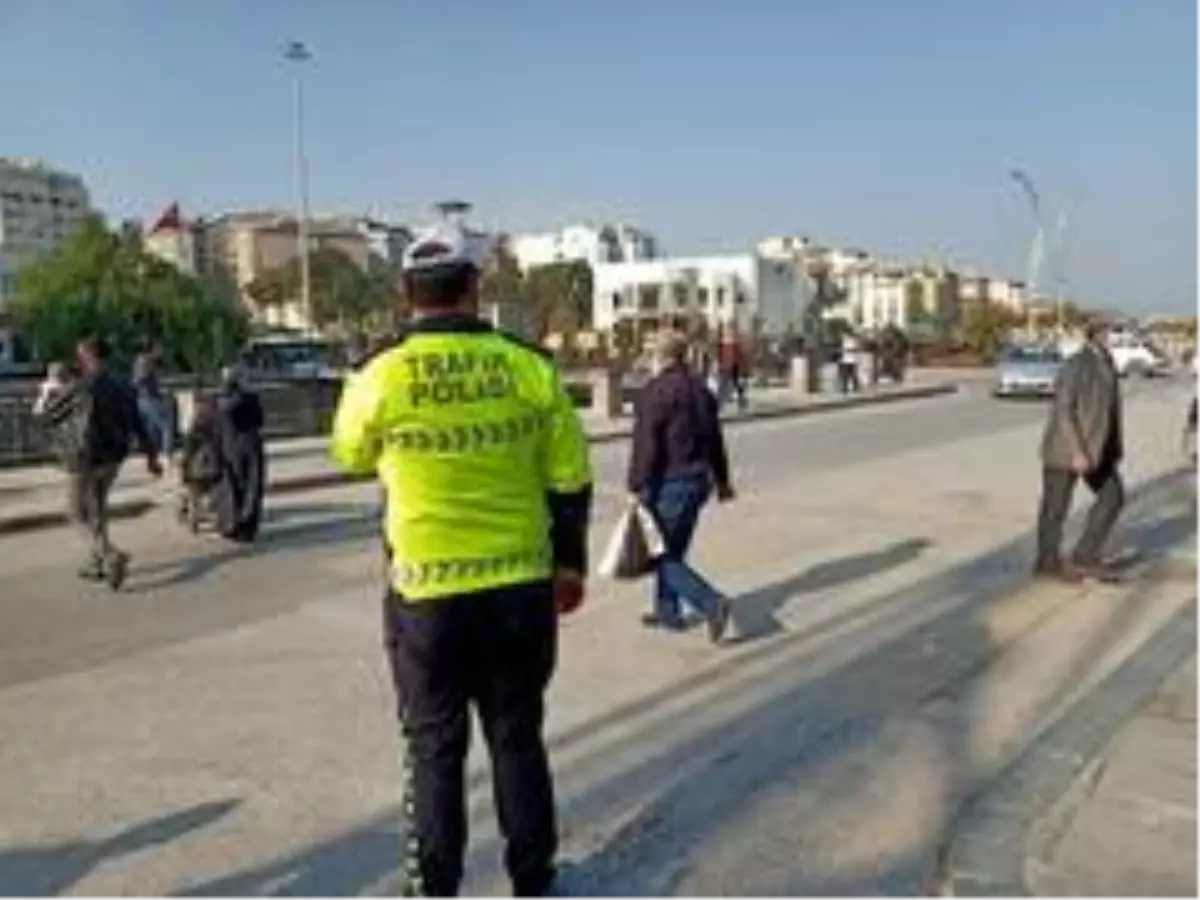 Hatay'da yayalara yol vermeyen 122 sürücüye 65 bin 952 TL ceza