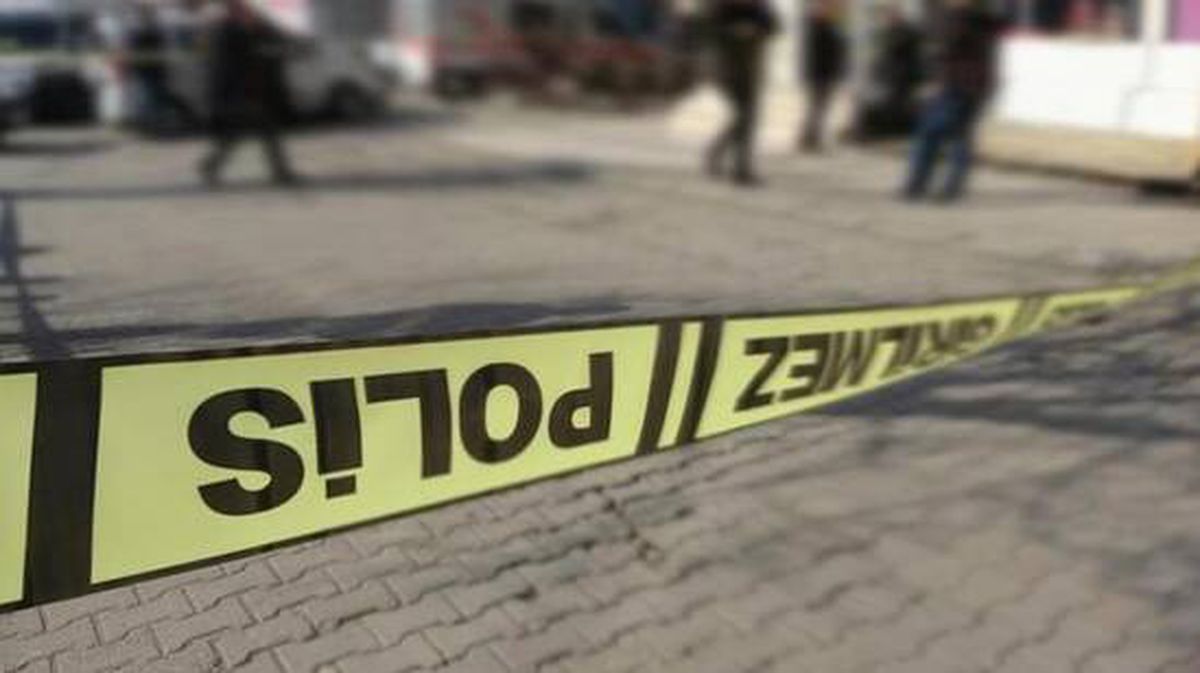 İki aile arasındaki kız kaçırma kavgasında silahlar konuştu: Kaldırımda yürüyen genç öldü