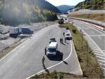 Jandarma ekipleri, drone destekli trafik denetimi yaptı