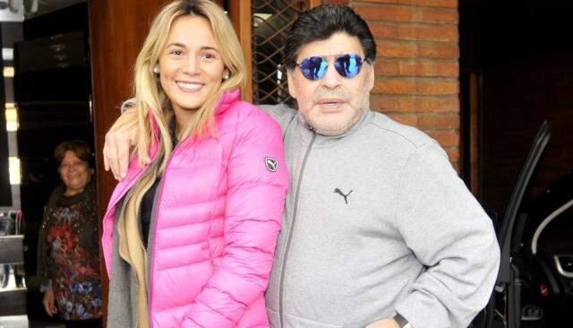 Maradona hakkında korkunç iddia: Dövülüp merdivenden aşağı atıldı Maradona hakkında korkunç iddia: Dövülüp merdivenden aşağı atıldı