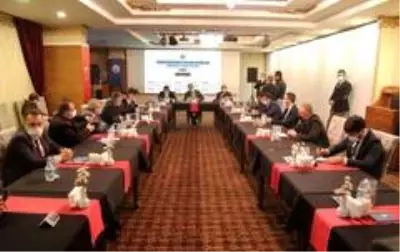 Sivas Belediyesinden pandemi sürecinde iş yeri kapanan esnafa 1500 lira nakdi destek