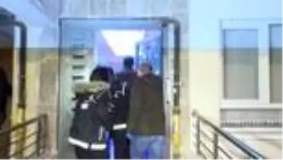 Sokak satıcılarına yönelik operasyonda beşiğe saklanmış uyuşturucu hap bulundu (1) Sokak satıcılarına yönelik operasyonda beşiğe saklanmış uyuşturucu hap bulundu (1)