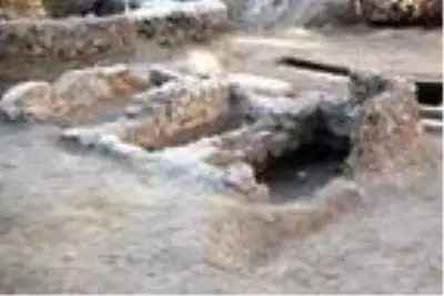 Tarihi kalıntılar çıkınca inşaat durdu Tarihi kalıntılar çıkınca inşaat durdu