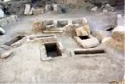 Tarihi kalıntılar çıkınca inşaat durdu Tarihi kalıntılar çıkınca inşaat durdu
