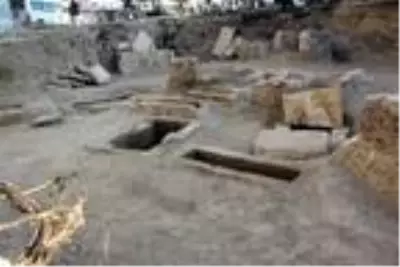 Tarihi kalıntılar çıkınca inşaat durdu Tarihi kalıntılar çıkınca inşaat durdu