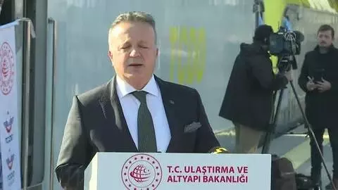 Türkiye'den Çin'e gidecek ilk ihracat treni İstanbul'dan uğurlandı (3) Türkiye'den Çin'e gidecek ilk ihracat treni İstanbul'dan uğurlandı (3)