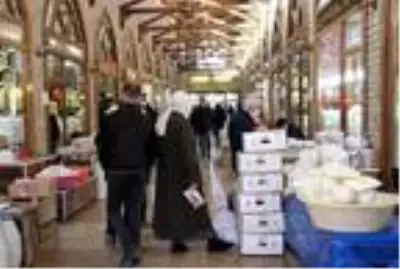 Van'da sokağa çıkma kısıtlaması öncesi çarşı ve pazarlarda yoğunluk Van'da sokağa çıkma kısıtlaması öncesi çarşı ve pazarlarda yoğunluk