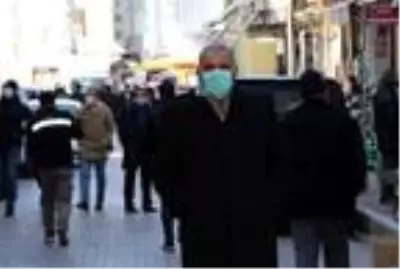 Van'da sokağa çıkma kısıtlaması öncesi çarşı ve pazarlarda yoğunluk Van'da sokağa çıkma kısıtlaması öncesi çarşı ve pazarlarda yoğunluk