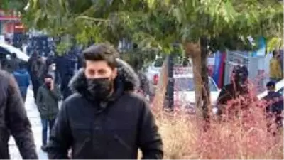 Sokağa çıkma kısıtlaması öncesi caddelerde yoğunluk Sokağa çıkma kısıtlaması öncesi caddelerde yoğunluk