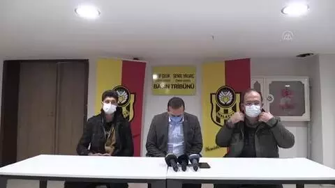 Yeni Malatyaspor, hayatını kaybeden gazetecilerin isimlerini basın tribününe verdi Yeni Malatyaspor, hayatını kaybeden gazetecilerin isimlerini basın tribününe verdi