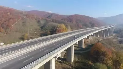 Anadolu Otoyolu Bolu Dağı geçişi en sakin günlerinden birini yaşıyor Anadolu Otoyolu Bolu Dağı geçişi en sakin günlerinden birini yaşıyor