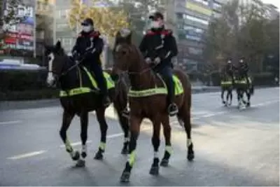 Son dakika haber | Sokağa çıkma kısıtlamasında Türk polis teşkilatından sıkı denetim Son dakika haber | Sokağa çıkma kısıtlamasında Türk polis teşkilatından sıkı denetim