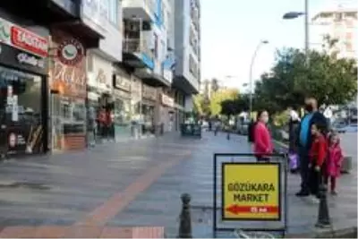 Bazıları sokağa, bazıları çatılara çıktı Bazıları sokağa, bazıları çatılara çıktı