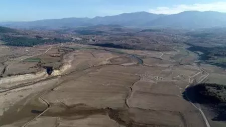 'Bin Pınarlı İda'dan beslenen Bayramiç Barajı kuruma noktasına geldi 'Bin Pınarlı İda'dan beslenen Bayramiç Barajı kuruma noktasına geldi