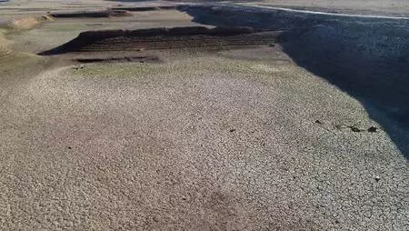 'Bin Pınarlı İda'dan beslenen Bayramiç Barajı kuruma noktasına geldi 'Bin Pınarlı İda'dan beslenen Bayramiç Barajı kuruma noktasına geldi