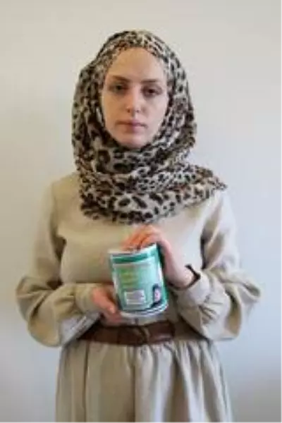 Cefakar anne, oğlunun ameliyat parasını kumbara ile toplamaya çalışıyor Cefakar anne, oğlunun ameliyat parasını kumbara ile toplamaya çalışıyor