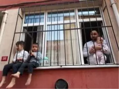 Son dakika haber: Çocuklar kısıtlamada palyaçolarla eğlendi Son dakika haber: Çocuklar kısıtlamada palyaçolarla eğlendi