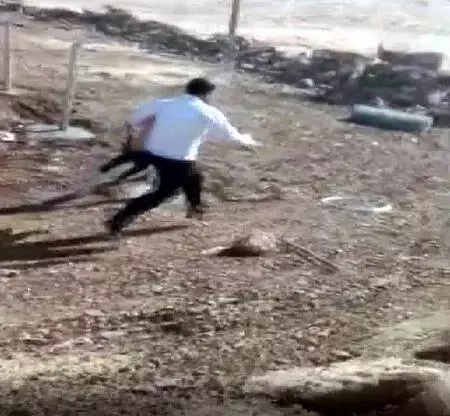 Küçük kızı annesinden koparıp aldıkları yetmedi bir de tehdit ettiler: Çocuktan vazgeç yoksa açlıktan ölür Küçük kızı annesinden koparıp aldıkları yetmedi bir de tehdit ettiler: Çocuktan vazgeç yoksa açlıktan ölür