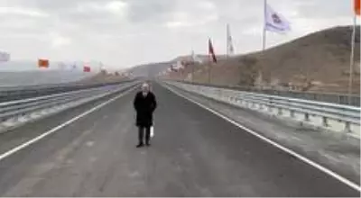 Son dakika genel: Cumhurbaşkanı Erdoğan, Karakurt-Horasan yolunun açılışını yaptı Son dakika genel: Cumhurbaşkanı Erdoğan, Karakurt-Horasan yolunun açılışını yaptı