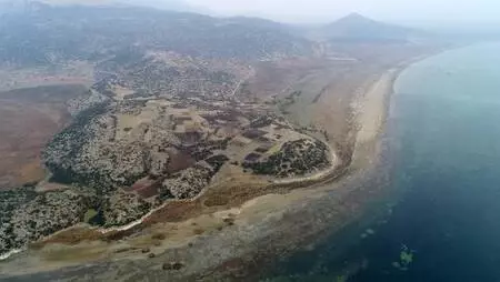 Aşırı kirlilikten köpüren Eğirdir Gölü'nde büyük tehlike! İkiye bölünebilir Aşırı kirlilikten köpüren Eğirdir Gölü'nde büyük tehlike! İkiye bölünebilir