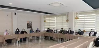 Diyarbakır: Son dakika! Evlat nöbetine kısıtlama nedeniyle kaldıkları otelde devam ettiler Diyarbakır: Son dakika! Evlat nöbetine kısıtlama nedeniyle kaldıkları otelde devam ettiler
