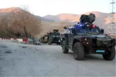 Son dakika haberleri! İçişleri Bakanlığı: Bitlis'te 2 bin 571 personelin katılımıyla 'Yıldırım-16 Sehi Ormanları Operasyonu' başlatıldı Son dakika haberleri! İçişleri Bakanlığı: Bitlis'te 2 bin 571 personelin katılımıyla 'Yıldırım-16 Sehi Ormanları Operasyonu' başlatıldı