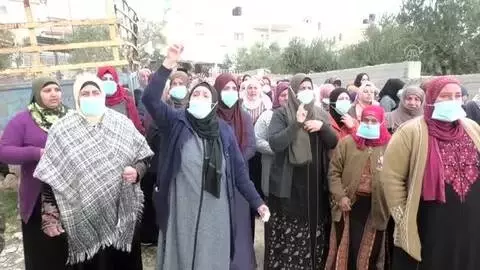 Son dakika... İsrail askerlerinin şehit ettiği 13 yaşındaki Filistinli çocuğun cenazesi toprağa verildi Son dakika... İsrail askerlerinin şehit ettiği 13 yaşındaki Filistinli çocuğun cenazesi toprağa verildi