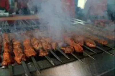 Sokağa çıkma kısıtlaması Adanalıların kebap aşkına engel olamıyor Sokağa çıkma kısıtlaması Adanalıların kebap aşkına engel olamıyor