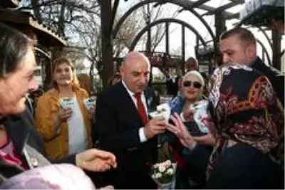 Keçiören'den 'Dünya Kadın Hakları Günü' kutlaması Keçiören'den 'Dünya Kadın Hakları Günü' kutlaması