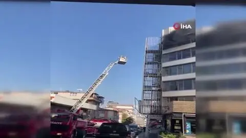 Son dakika! Küçükçekmece'de tekstil binasında yangın Son dakika! Küçükçekmece'de tekstil binasında yangın