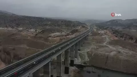 Son dakika genel: Cumhurbaşkanı Erdoğan, Karakurt-Horasan yolunun açılışını yaptı Son dakika genel: Cumhurbaşkanı Erdoğan, Karakurt-Horasan yolunun açılışını yaptı