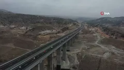 Son dakika genel: Cumhurbaşkanı Erdoğan, Karakurt-Horasan yolunun açılışını yaptı Son dakika genel: Cumhurbaşkanı Erdoğan, Karakurt-Horasan yolunun açılışını yaptı