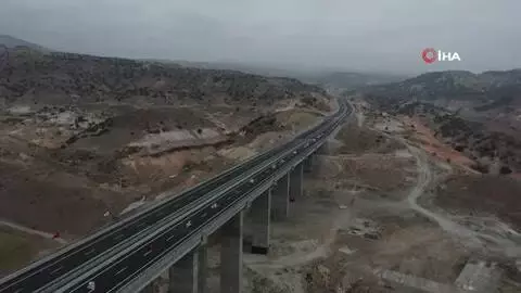 Son dakika genel: Cumhurbaşkanı Erdoğan, Karakurt-Horasan yolunun açılışını yaptı Son dakika genel: Cumhurbaşkanı Erdoğan, Karakurt-Horasan yolunun açılışını yaptı