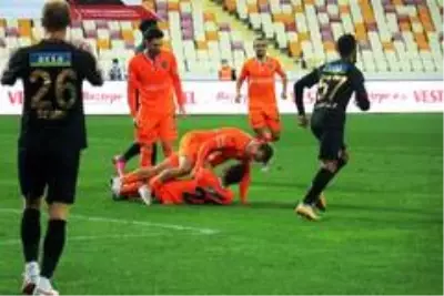 Süper Lig: Yeni Malatyaspor: 0 M.Başakşehir: 1 (İlk yarı)