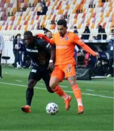 Süper Lig: Yeni Malatyaspor: 0 M.Başakşehir: 1 (İlk yarı)