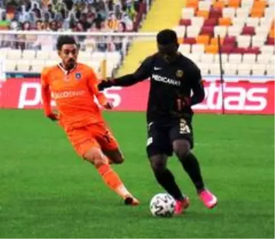 Süper Lig: Yeni Malatyaspor: 0 M.Başakşehir: 1 (İlk yarı)