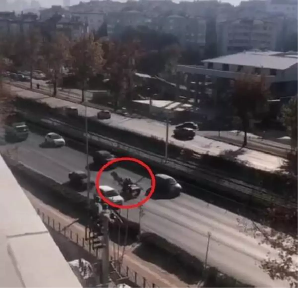 Son dakika haberleri | Ters şeritte seyrederek trafiği tehlikeye atan at arabası kamerada