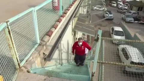 Uçmayı seven 30 yıllık hekim helikopter ambulansındaki görevinden kopamıyor