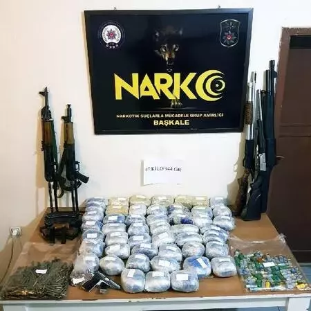 Van'da uyuşturucu ve silah operasyonu Van'da uyuşturucu ve silah operasyonu