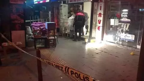 Son dakika haberi... Yalova'daki silahlı saldırıyla ilgili 7 kişine gözaltına alındı Son dakika haberi... Yalova'daki silahlı saldırıyla ilgili 7 kişine gözaltına alındı